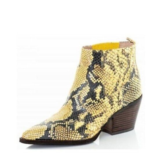 Sam Edelman Winona Bootie - Picture 3 of 9